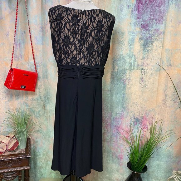 πJessica Howard Little Black Dress with Lace - Picture 2 of 14